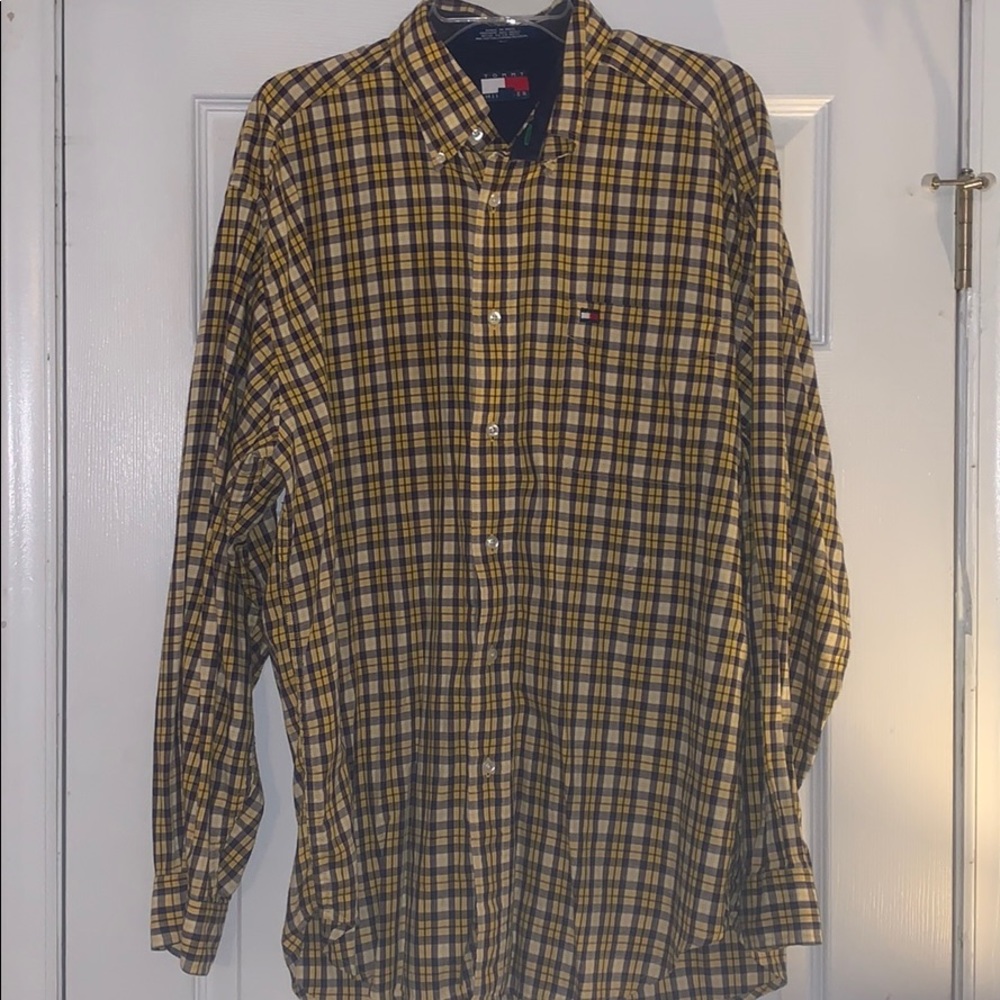 Tommy Hilfiger men’s button down shirt (L)